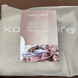 Kashwere Blanket and Eye Mask Set